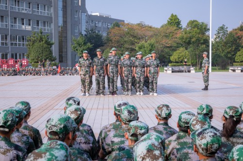 1599030116226648.jpg 202008【2020級軍訓閉幕式 阜陽五中】潁州晚報 阜陽日報 特約攝影記者 凡偉 18844908911-5_conew1.jpg