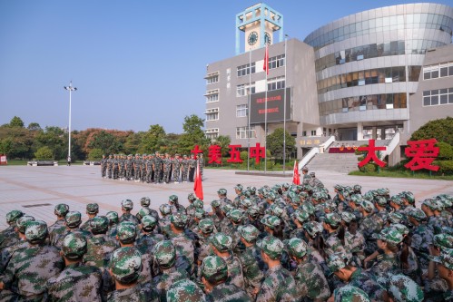 1599030156113393.jpg 202008【2020級軍訓閉幕式 阜陽五中】潁州晚報 阜陽日報 特約攝影記者 凡偉 18844908911-8_conew1.jpg