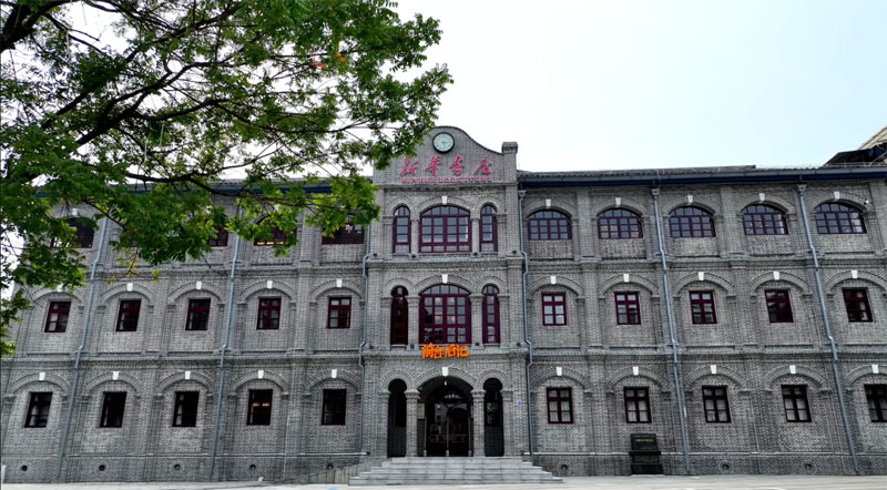 前言后記安慶勸業(yè)場店。安徽新華發(fā)行集團(tuán)供圖