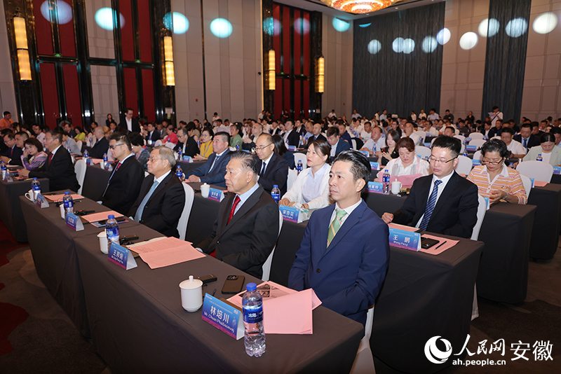 會(huì)場(chǎng)內(nèi)。人民網(wǎng)記者 王曉飛攝.jpg